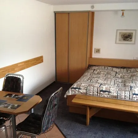 Svečių namai Molo Uzeiga 3*